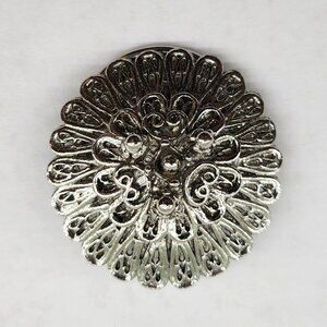 BFD-Silver Toned Round Scarf Clip